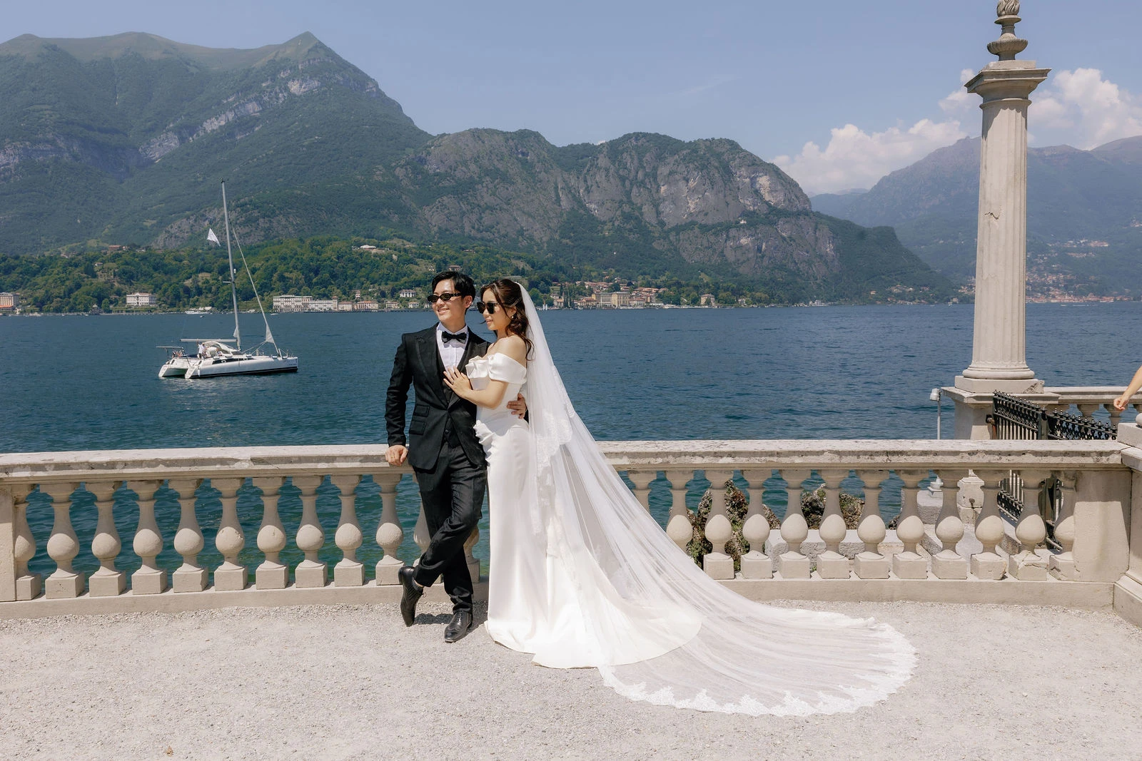 Couple at the balustrade of Villa Melzi, Bellagio